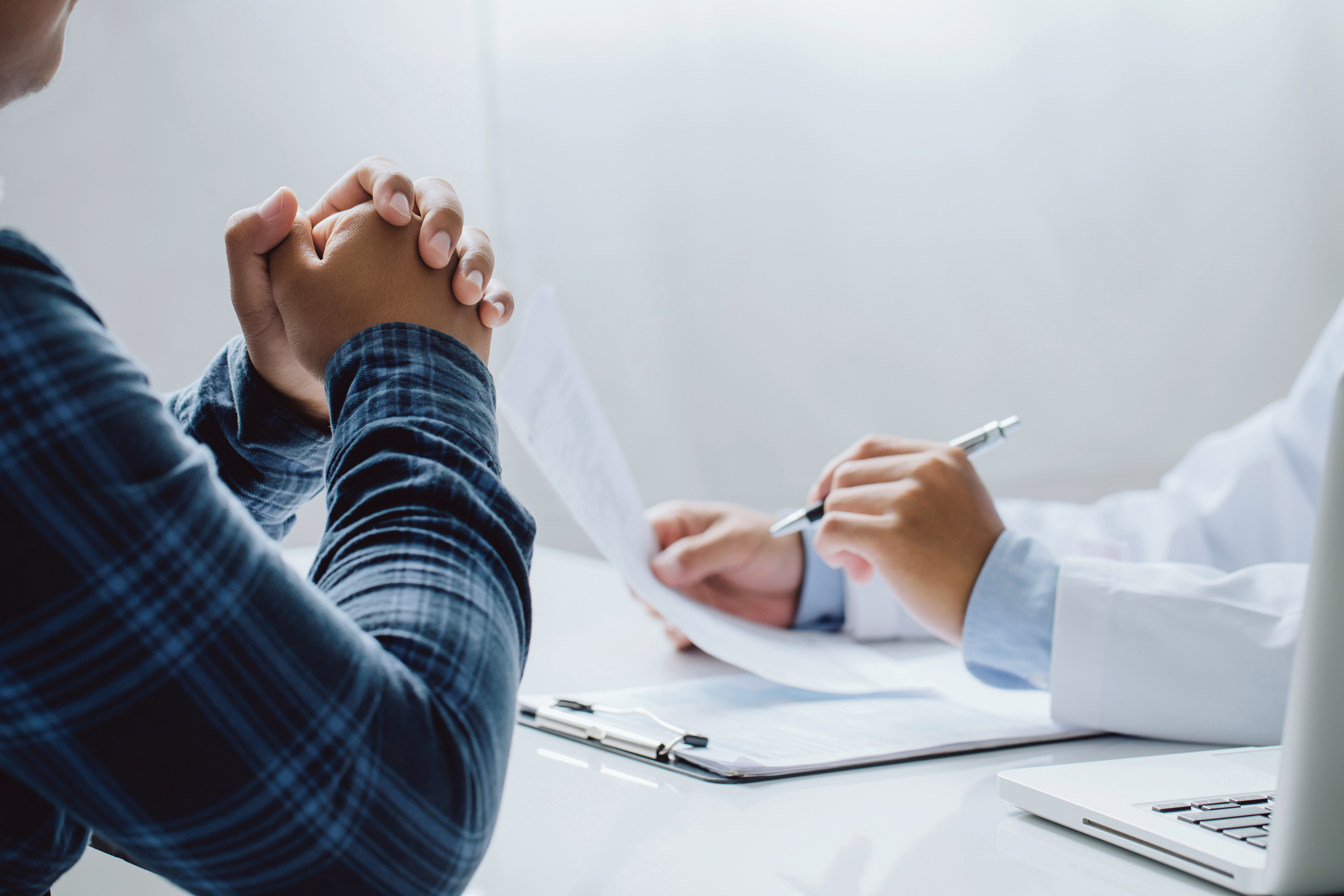 المؤخرة البرازيلية 4 doctor patient are discussing consultation about symptom problem diagnosis disease treatment method medicine health care concept