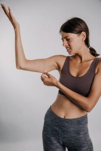 شد ترهلات الذراعين 3 istockphoto 1278909774 612x612 1